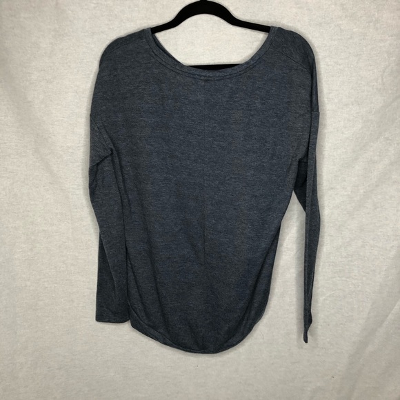 ⭐️ Old navy blue crewneck tee - Picture 5 of 5